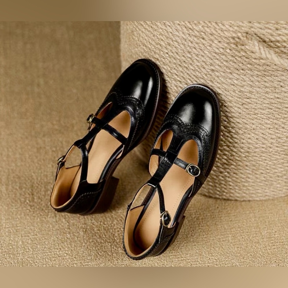 T-Strap Mary Jane Women Shoes w/Round Toe & Wingtip Detailing Black Size 8